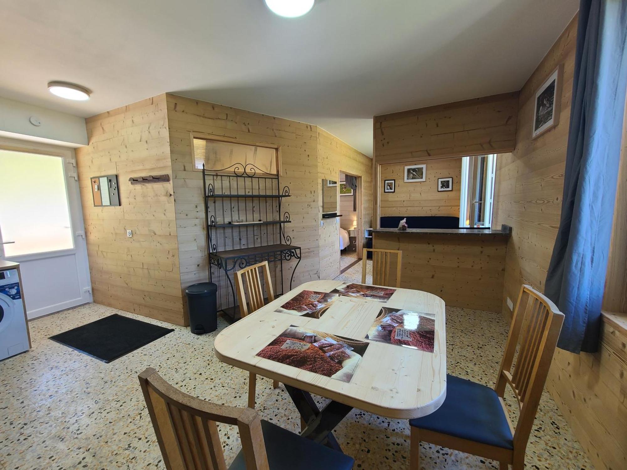 Les De Moussan Appartement Montbrun-les-Bains